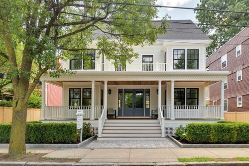 74 Hammond St, Cambridge, MA, 02138-1918 | Card Image
