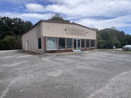 1241 S Jackson St, Tullahoma, TN, 37388-4385 | Card Image