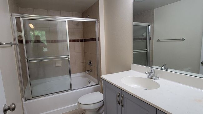 APT-304 - 6533 Emerald Dunes Dr, Condo with 2 bedrooms, 2 bathrooms and null parking in West Palm Beach FL | Image 5