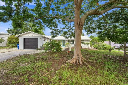 540 Blackburn St, ENGLEWOOD, FL, 34223-2504 | Card Image