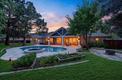 4901 Forest Hill Dr, Flower Mound, TX, 75028-3160 | Card Image