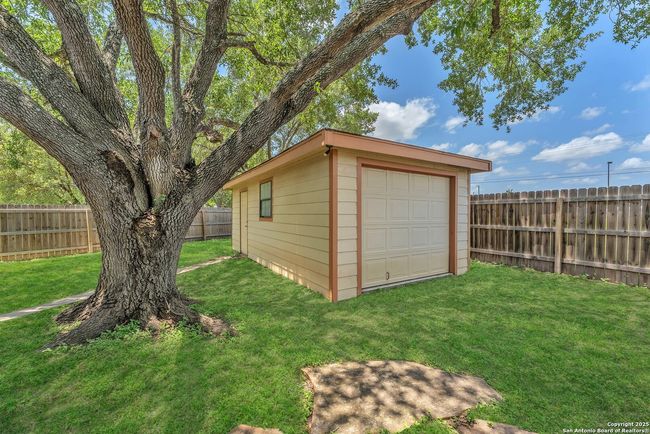 139 Navajo Cir, House other with 3 bedrooms, 1 bathrooms and null parking in Cibolo TX | Image 30