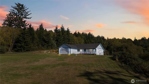 58 Alger Creek Heights Rd, Cathlamet, WA, 98612-9668 | Card Image