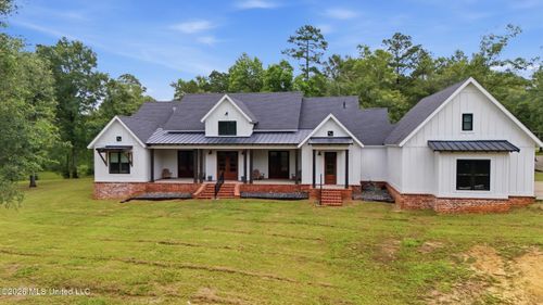 16724 Spring Lake Dr W, Vancleave, MS, 39565-8487 | Card Image