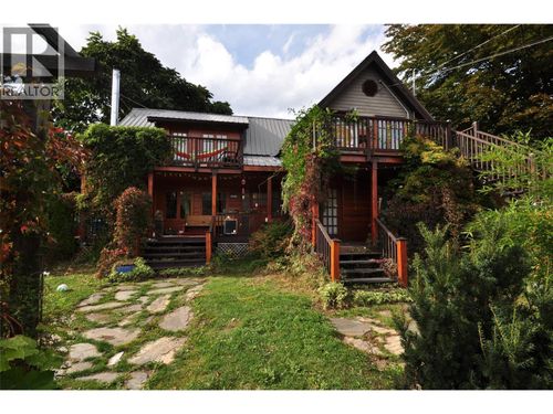 105 Washington St N, Kaslo, BC, V0G1M0 | Card Image