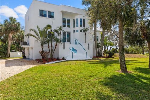 375 Wellington Ave, OLDSMAR, FL, 34677-4006 | Card Image