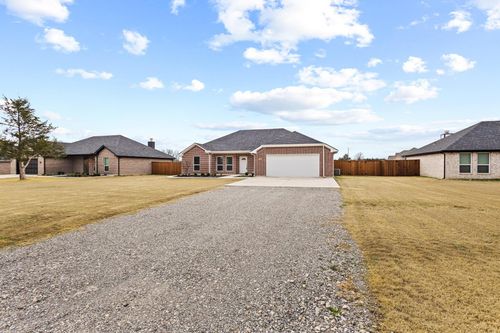 899 W Cardinal St, Ector, TX, 75439-2409 | Card Image