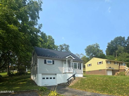 718-714-718 Hartzell Ave, Altoona, PA, 16602-5432 | Card Image