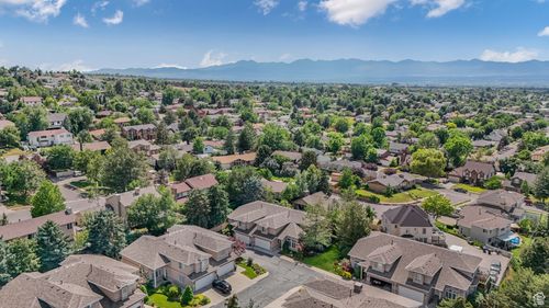 2262 Emerald Hills Ct, Salt Lake City, UT, 84121-3900 | Card Image
