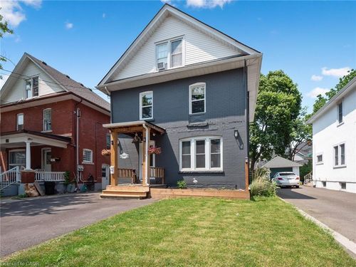 48 Grove St, Welland, ON, L3B4B4 | Card Image