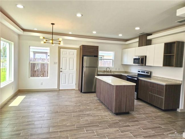 APT-1 - 3600 Frio Ave, Condo with 2 bedrooms, 2 bathrooms and 2 parking in McAllen TX | Image 8