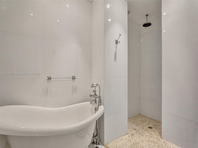 APT-1709 - 3180 S Ocean Dr, Condo with 2 bedrooms, 2 bathrooms and null parking in Hallandale Beach FL | Image 19