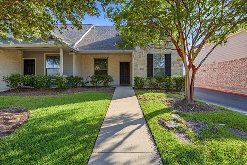 3840 Oldenburg Ln, College Station, TX, 77845-3964 | Card Image