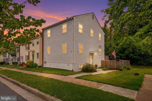 5526 Hollins Ln, BURKE, VA, 22015-1954 | Card Image