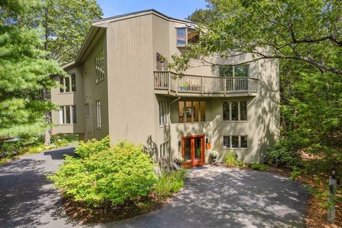 15 Wildwood Dr, Sherborn, MA, 01770-1102 | Card Image