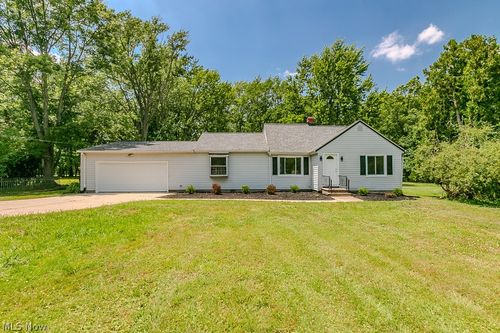 2986 Bishop Rd, Willoughby Hills, OH, 44092-2606 | Card Image