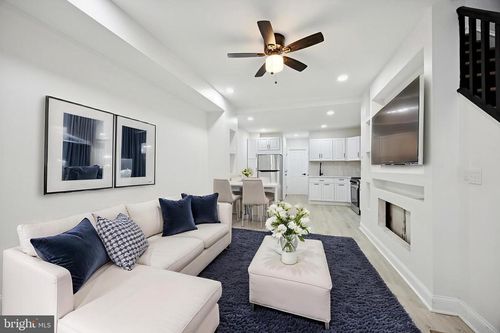 3241 N Etting St, PHILADELPHIA, PA, 19129-1816 | Card Image