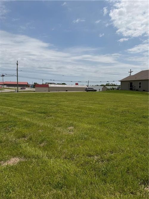 1910 Howenstein St, Cameron, MO, 64429 | Card Image