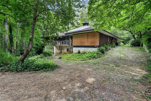 4015 Mcclatchey Cir Ne, Atlanta, GA, 30342-3411 | Card Image