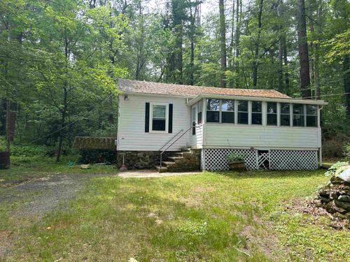 2 S Shore Dr, Pelham, NH, 03076-2877 | Card Image