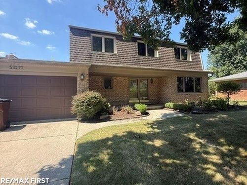 53277 Garland Dr, Shelby Township, MI, 48316-2726 | Card Image
