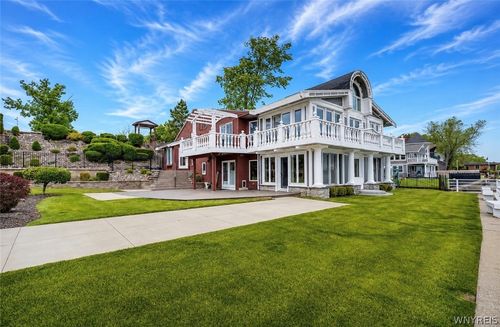 2039 E River Rd, Grand Island, NY, 14072-2102 | Card Image