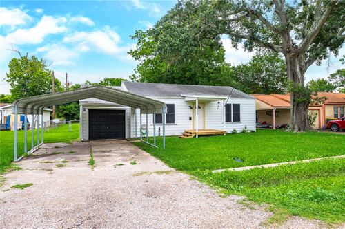 423 Elmo St, La Marque, TX, 77568-4218 | Card Image