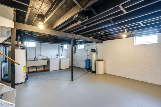 Basement and Laundry Area | Image 14