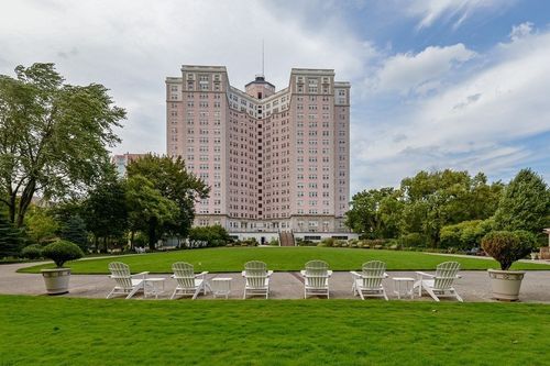 apt-1017-5555 N Sheridan Rd, Chicago, IL, 60640-1624 | Card Image