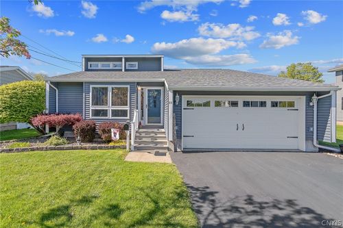 11 Burt Street, Oswego, NY, 13126 | Card Image