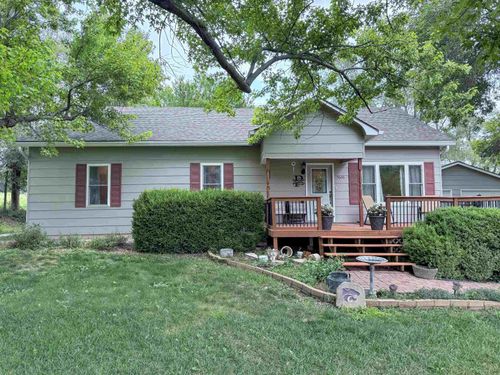 5626 Elbo Bluff Dr, Manhattan, KS, 66502-8921 | Card Image