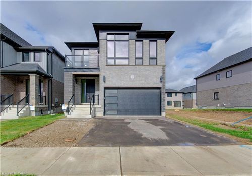 50 Jacob Detweiller Dr, Kitchener, ON, N2P0K7 | Card Image