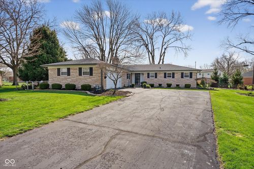 6915 Camelot Court, Indianapolis, IN, 46214 | Card Image