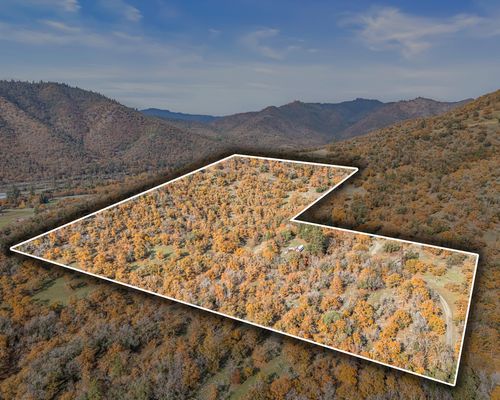 11926 Blackwell Rd, Central Point, OR, 97502-9605 | Card Image