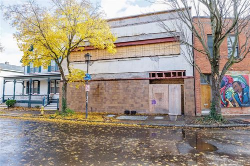 24-20 Windsor St, Rochester, NY, 14605-2935 | Card Image