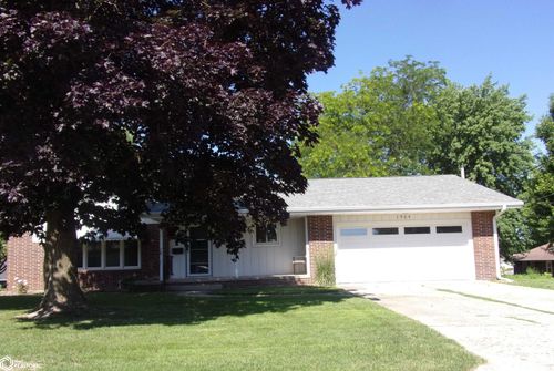 1905 Quint Ave, Carroll, IA, 51401-3568 | Card Image