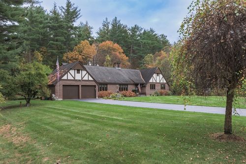 21 Saddle Ln, Groton, MA, 01450-1035 | Card Image