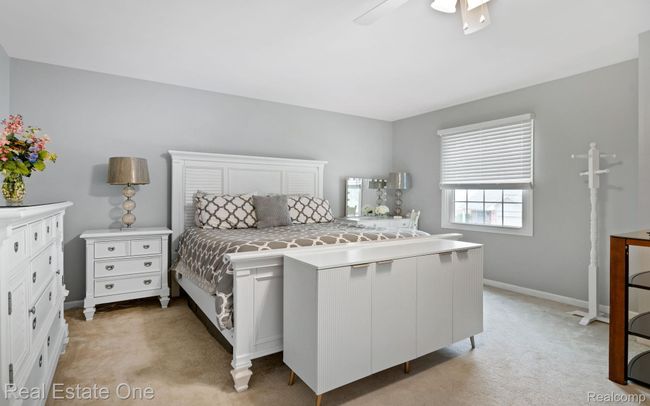 MASTER BEDROOM | Image 14