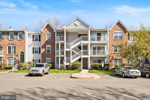 18 Versailles Ct, Hamilton, NJ, 08619-4639 | Card Image