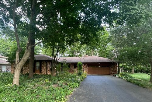 415 Woodland West Dr, Greenfield, IN, 46140-8894 | Card Image