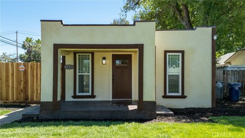 204 W 25th St, Merced, CA, 95340 | Card Image