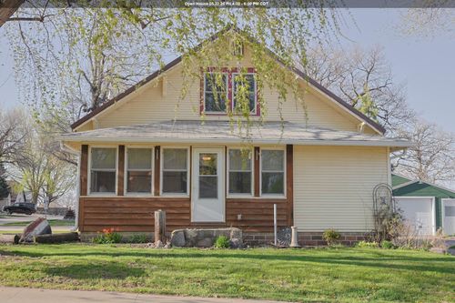 172 Iowa St, Arnolds Park, IA, 51331-7754 | Card Image
