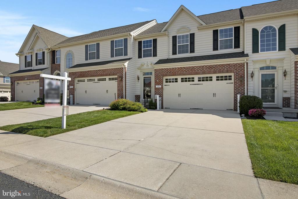 Residential in FALLSTON 2