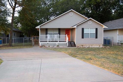 516 W 12th Ave, Stillwater, OK, 74074-4453 | Card Image