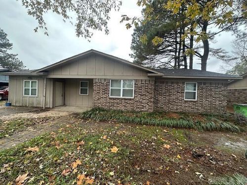 1212 Fairview St, Lonoke, AR, 72086-3841 | Card Image