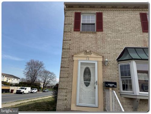 28 Lincoln Pl, WHITEHALL, PA, 18052-4212 | Card Image