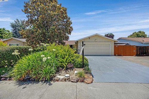2370 Tanager Dr, Pleasanton, CA, 94566-4651 | Card Image