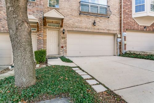 2594 Jacobson Dr, Lewisville, TX, 75067-8200 | Card Image