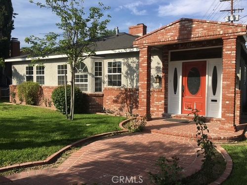 124 N Naomi St, Burbank, CA, 91505-3603 | Card Image