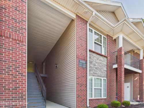 202-9400 Clubview Dr, Louisville, KY, 40291-4875 | Card Image